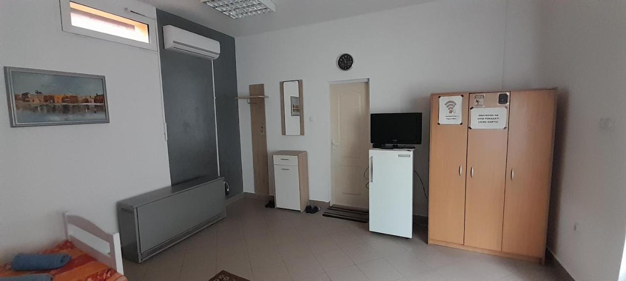 Privatan Smestaj Knjazevac ภายนอก รูปภาพ